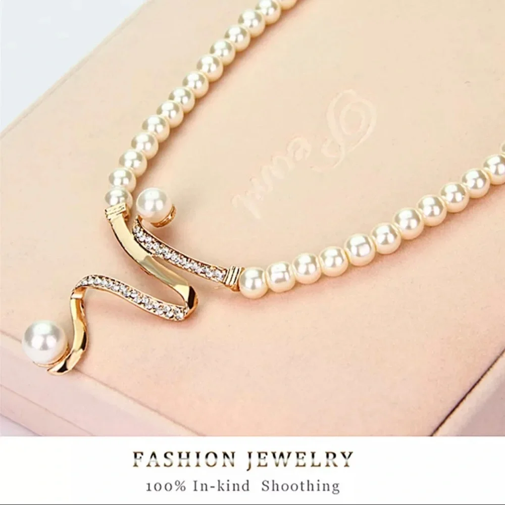 Elegant Women Bridal Wedding Necklace Earrings - Picture 3 of 3